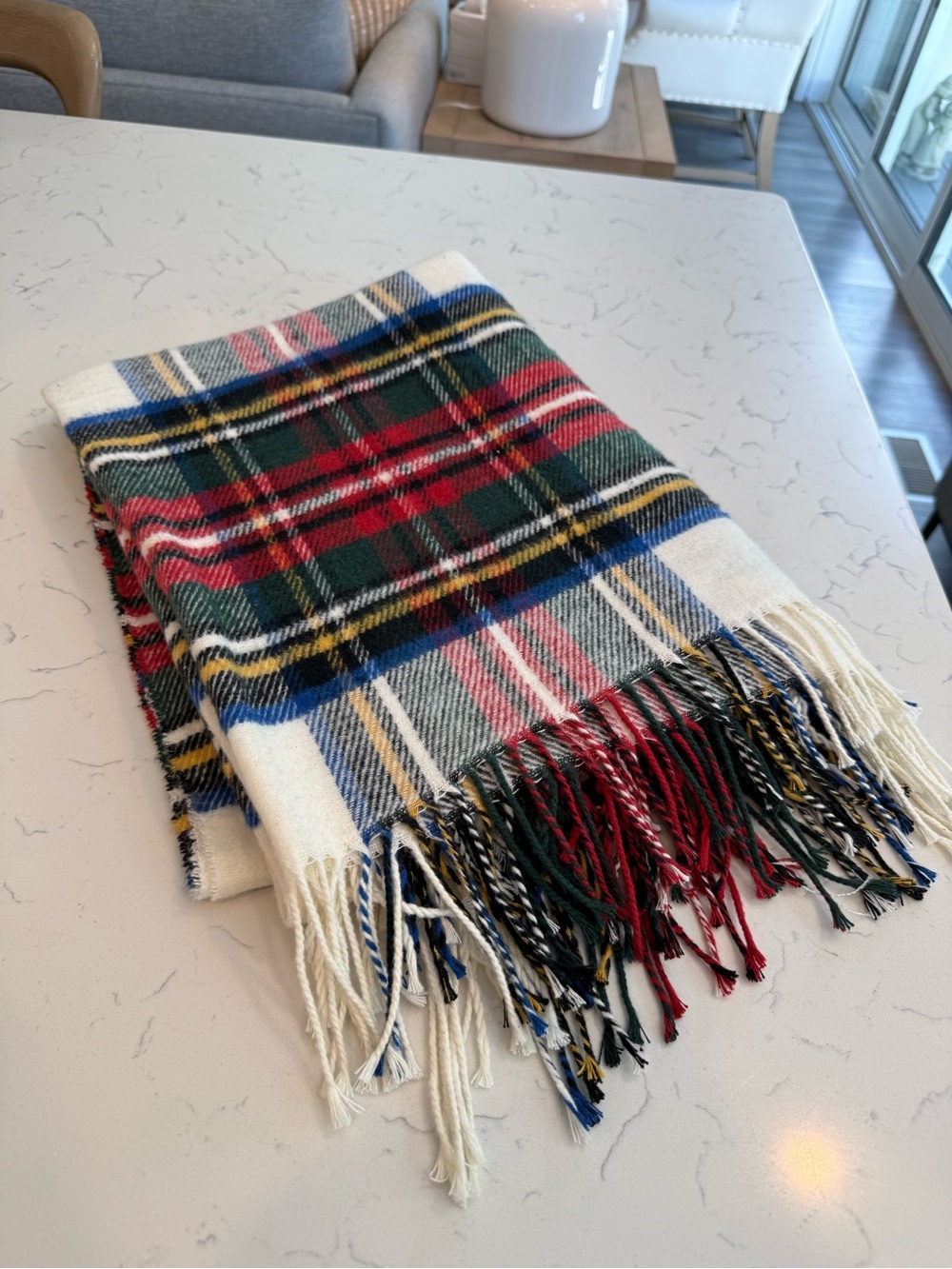 Cozy Plaid Fringe Throw Blanket in White, Red & Green